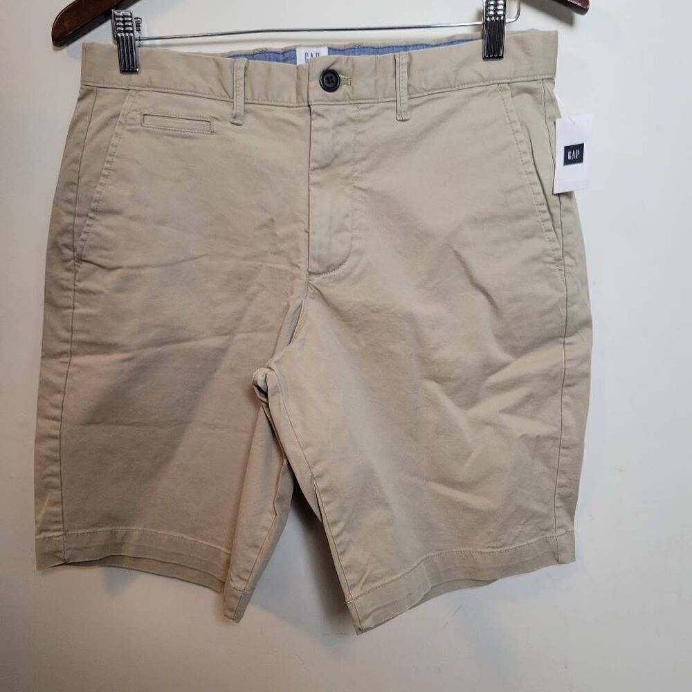 GAP 10IN VINTAGE SHORT ICONIC KHAKI Waist 30 NWT